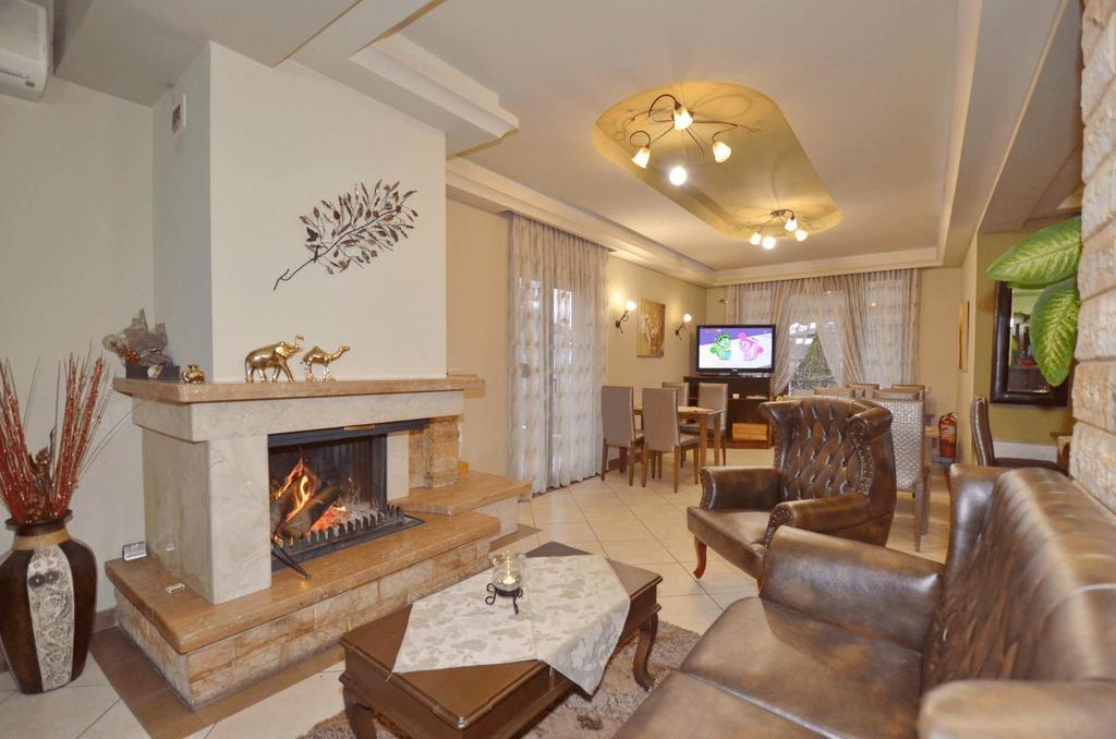 Hotel Philippion Като-Лутраки Экстерьер фото
