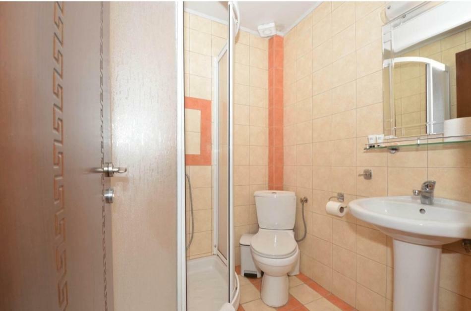 Hotel Philippion Като-Лутраки Экстерьер фото