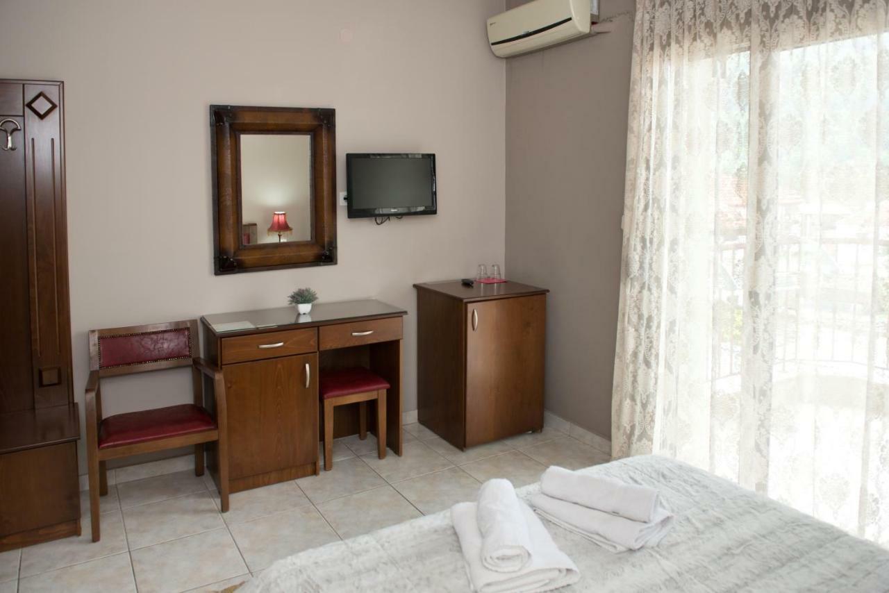 Hotel Philippion Като-Лутраки Экстерьер фото